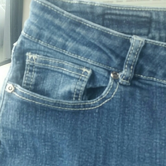 BQB Jeans Flap Pockets Studs Distressed Skinny EUC - Picture 3 of 8